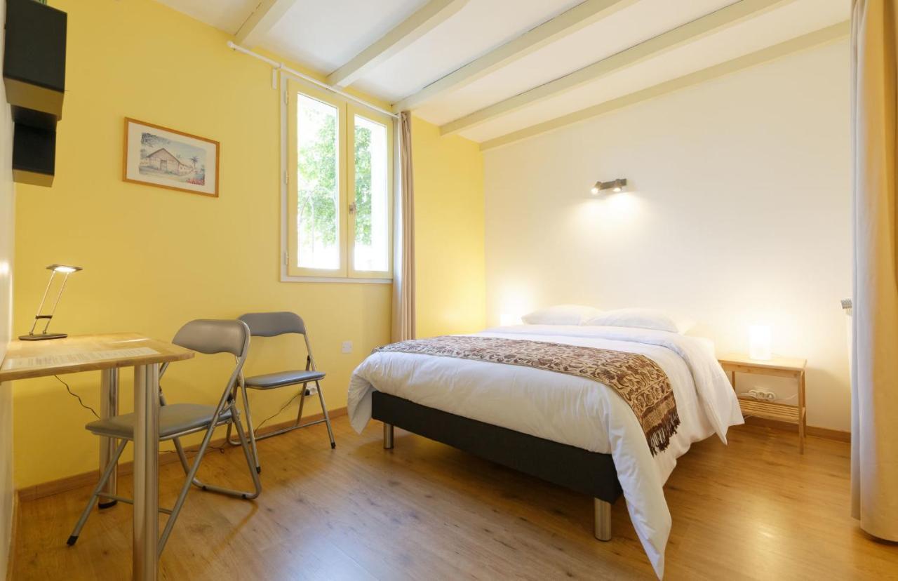 Chambre D'Hotes De Charme A La Maison Bleue Savignac-Mona Экстерьер фото