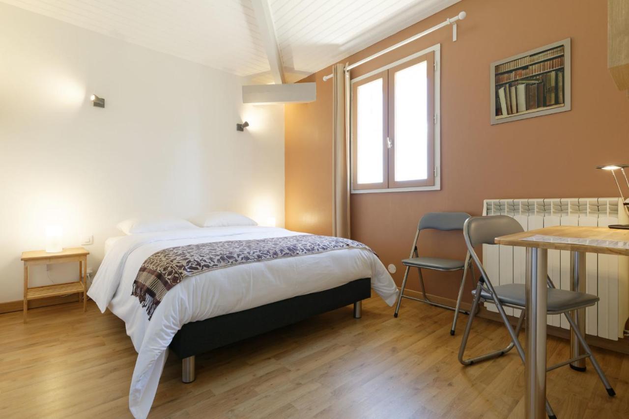 Chambre D'Hotes De Charme A La Maison Bleue Savignac-Mona Экстерьер фото
